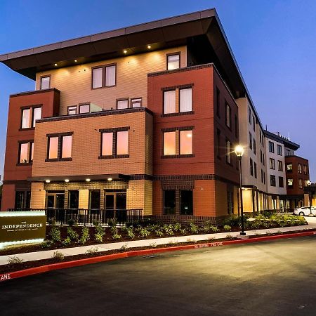 The Independence Hotel 외부 사진