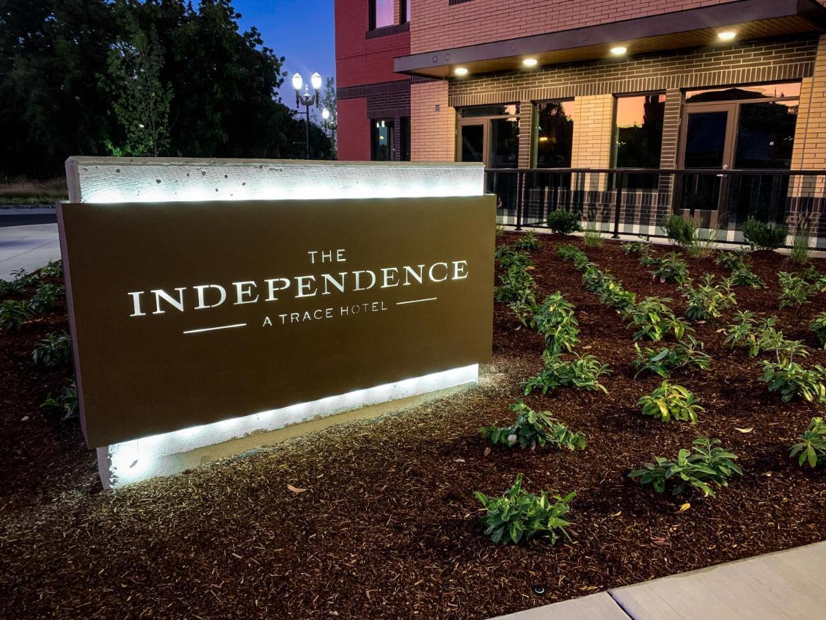 The Independence Hotel 외부 사진